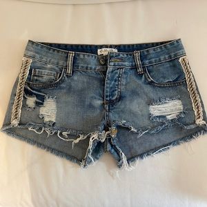 Unique Jean shorts! Size 26